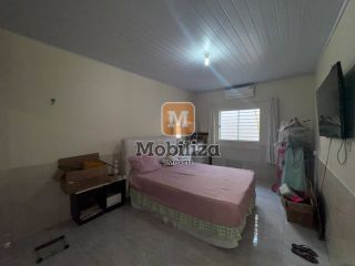 Casa com 4 dormitórios sendo 1 suíte e piscina privativa no bairro Flodoaldo Pontes Pinto