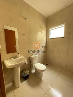Casa com 2 dormitórios e quintal com ampliação no Condomínio Cancún 1