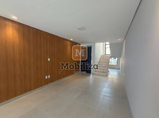 Sobrado sofisticado e de alto padrão com 4 dormitórios sendo 3 suítes, piscina e churrasqueira no Lagunas Residencial Club