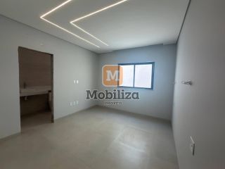 Sobrado sofisticado e de alto padrão com 4 dormitórios sendo 3 suítes, piscina e churrasqueira no Lagunas Residencial Club