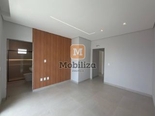 Sobrado sofisticado e de alto padrão com 4 dormitórios sendo 3 suítes, piscina e churrasqueira no Lagunas Residencial Club