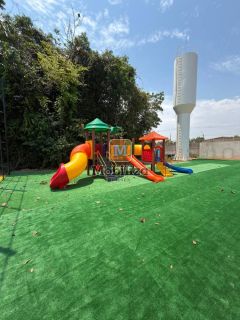 Sobrado sofisticado e de alto padrão com 4 dormitórios sendo 3 suítes, piscina e churrasqueira no Lagunas Residencial Club