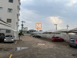 Apartamento andar alto com 2 dormitórios e sala com sacada no Condomínio Araucária 1