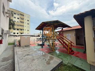 Apartamento andar alto com 2 dormitórios e sala com sacada no Condomínio Araucária 1