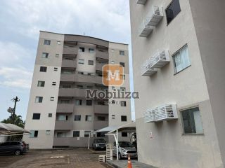 Apartamento andar alto com 2 dormitórios e sala com sacada no Condomínio Araucária 1