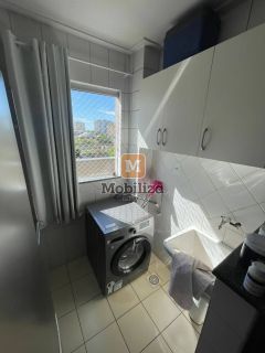 Apartamento andar alto com 2 dormitórios e móveis planejados no Condomínio Araucária 1
