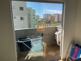 Apartamento andar alto com 2 dormitórios e móveis planejados no Condomínio Araucária 1