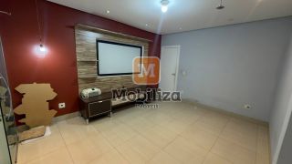 Casa com 4 suítes, ambientes espaçosos, área gourmet e piscina no Condomínio Bougainville