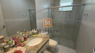 Casa com 4 suítes, ambientes espaçosos, área gourmet e piscina no Condomínio Bougainville