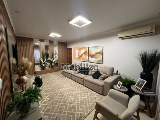 Casa alto padrão com energia solar, 3 suítes amplas, área gourmet e piscina com prainha no Condomínio Alberto Jaquier