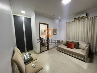 Casa alto padrão com energia solar, 3 suítes amplas, área gourmet e piscina com prainha no Condomínio Alberto Jaquier