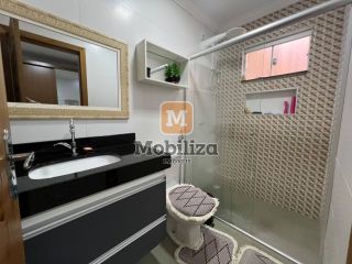 Casa alto padrão com energia solar, 3 suítes amplas, área gourmet e piscina com prainha no Condomínio Alberto Jaquier