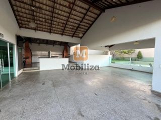 Casa alto padrão com energia solar, 3 suítes amplas, área gourmet e piscina com prainha no Condomínio Alberto Jaquier