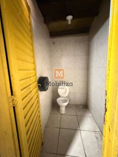 Galpão comercial recém reformado em excelente localização na Avenida Calama com 300m²