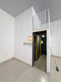 Galpão comercial recém reformado em excelente localização na Avenida Calama com 300m²