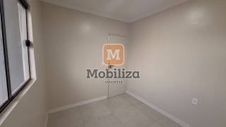 Sobrado no Condomínio Jardim Champagnat com 3 quartos sendo 1 suíte e 2 vagas de garagem cobertas