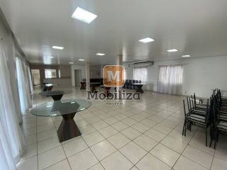 Apartamento modificado no Total Ville 1 com 3 quartos sendo 1 suíte com closet, cozinha ampla e arejada e churrasqueira 180m²