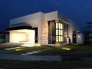 Casa - Condomínio Alphaville - 230m²