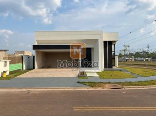 Casa - Condomínio Alphaville - 230m²