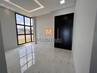 Casa - Condomínio Alphaville - 230m²