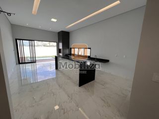 Casa - Condomínio Alphaville - 230m²