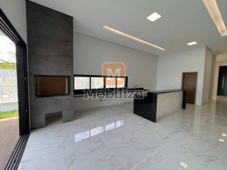 Casa - Condomínio Alphaville - 230m²
