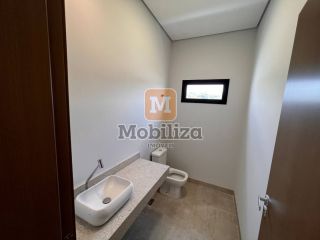 Casa - Condomínio Alphaville - 230m²