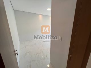 Casa - Condomínio Alphaville - 230m²
