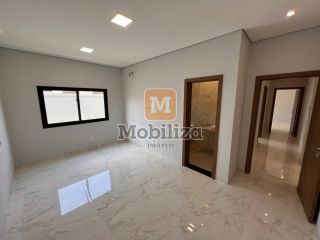 Casa - Condomínio Alphaville - 230m²
