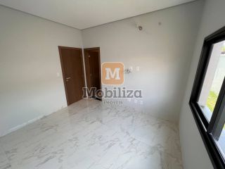 Casa - Condomínio Alphaville - 230m²
