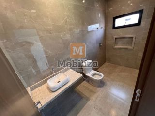 Casa - Condomínio Alphaville - 230m²