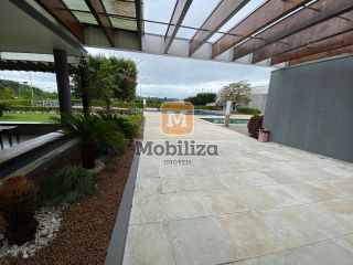 Casa - Condomínio Alphaville - 230m²