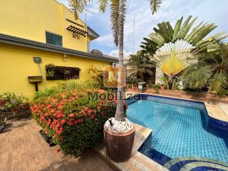 Sobrado - Bairro Flodoaldo Pontes Pinto - 450m²