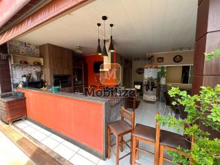 Sobrado - Bairro Flodoaldo Pontes Pinto - 450m²