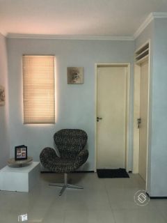 Casa de Condomínio Para Vender em Fortaleza