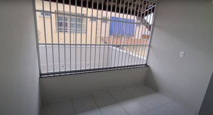 Casa Para Vender com 4 quartos 4 suítes no bairro Mondubim em Fortaleza
