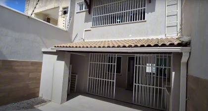 Casa Para Vender com 4 quartos 4 suítes no bairro Mondubim em Fortaleza