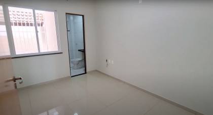 Casa Para Vender com 4 quartos 4 suítes no bairro Mondubim em Fortaleza