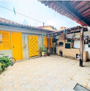 Casa Para Vender com 2 quartos, 2 suítes no bairro Passaré em Fortaleza
