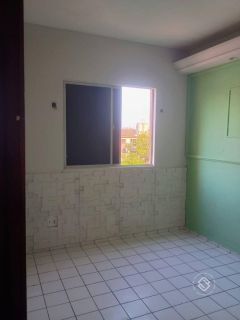 Apartamento Para Vender com 2 quartos no bairro Cidade dos Funcionários em Fortaleza