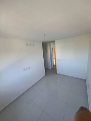Casa Para Vender com 3 quartos 3 suítes no bairro Maraponga em Fortaleza
