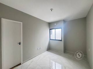 Casa Para Vender com 3 quartos 3 suítes no bairro Lagoa Redonda em Fortaleza