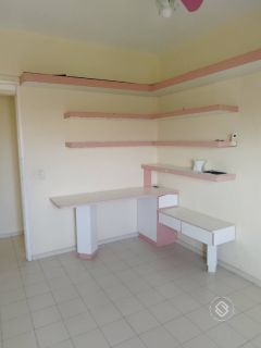 Apartamento Para Vender com 4 quartos 1 suítes no bairro Praia do Futuro em Fortaleza