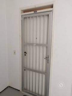 Apartamento Para Vender com 4 quartos 1 suítes no bairro Praia do Futuro em Fortaleza