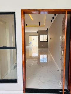 Casa de Condomínio Para Vender com 4 quartos 3 suítes no bairro Maraponga