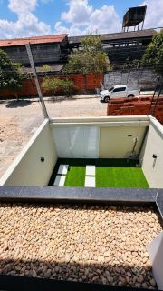 Casa de Condomínio Para Vender com 4 quartos 3 suítes no bairro Maraponga