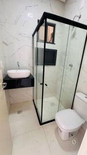 Casa de Condomínio Para Vender com 4 quartos 3 suítes no bairro Maraponga