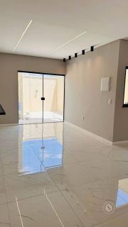 Casa de Condomínio Para Vender com 4 quartos 3 suítes no bairro Maraponga