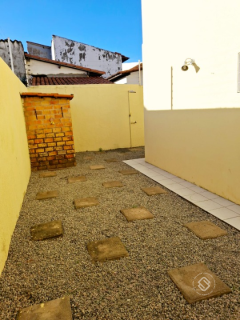 Casa Dúplex-Viva com Espaço, Elegância e Segurança na Melhor Região da Cidade dos Funcionários