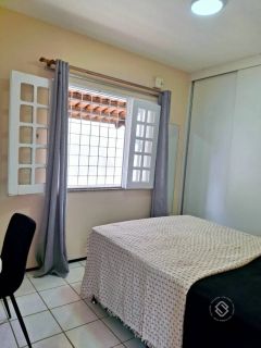 Casa Dúplex-Viva com Espaço, Elegância e Segurança na Melhor Região da Cidade dos Funcionários